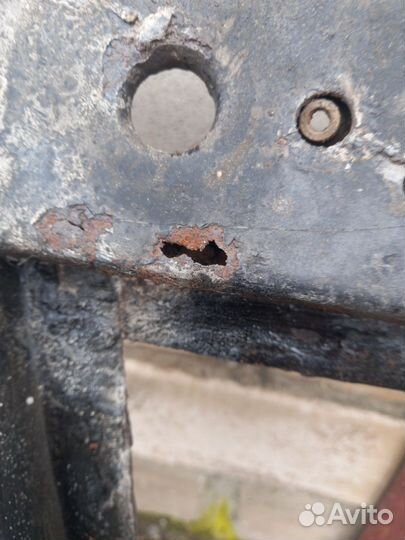 Передний подрамник на рено меган 2 1.6 16