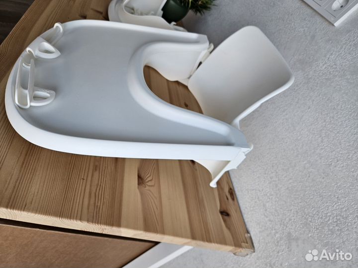 Стульчик, столик, ремни Stokke tripp trapp