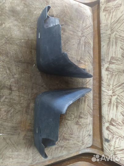 Suzuki swift брызговики передние