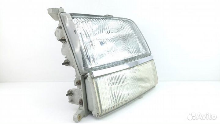 Фара правая Nissan Elgrand ALE50 1998