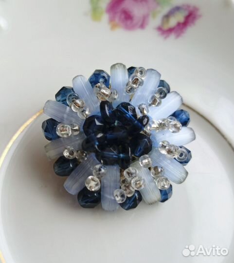 Винтажная сатиновая брошь Чехословакия