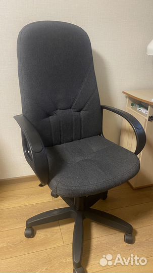 Компьютерное кресло