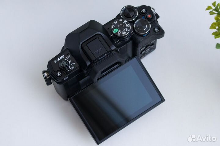 Olympus OM-D E-M10 Mark IV Body