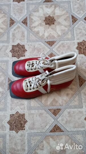 Лыжные ботинки классические