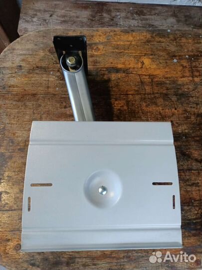 Кронштейн для крепления телевизора