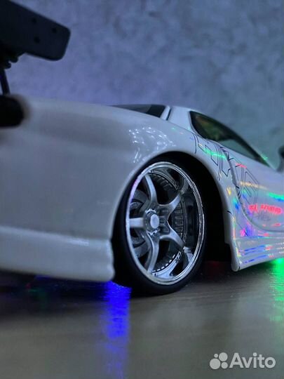 Mашинка mazda RX7