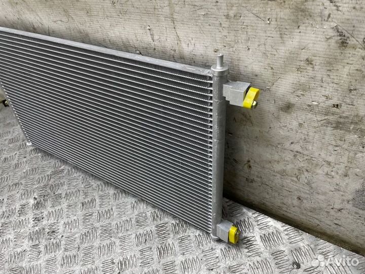 Радиатор кондиционера Nissan Juke F15 HR16DE 2012