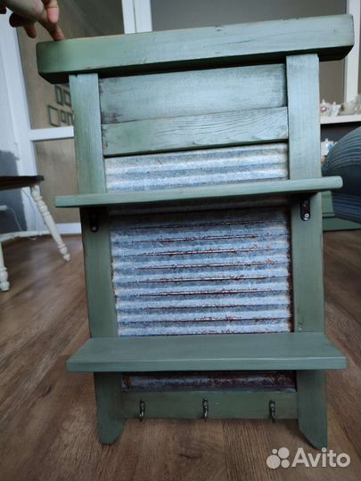 Полка ключница из стиральной доски