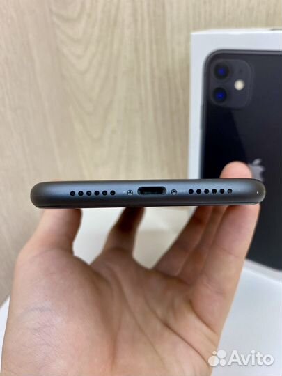 iPhone 11, 64 ГБ