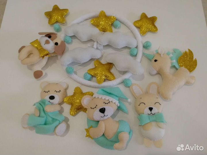 Мобиль из фетра ручной работы