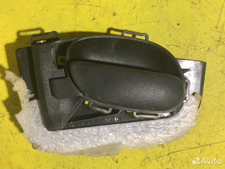 Ручка двери внутренняя левая Пежо Peugeot 206