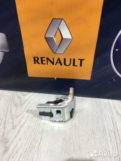 Кронштейн крепление глушителя Renault megane 2