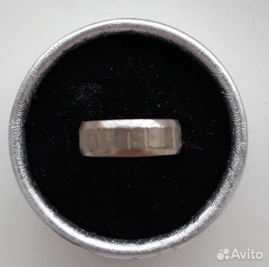 Серебряное кольцо