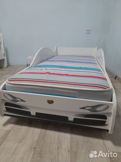 Кровать-машина детская с матрасом