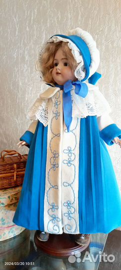 Милая антикварная кукла Хендверг