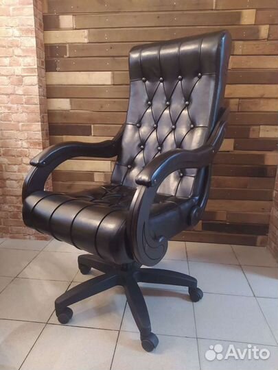 Кресло офисное
