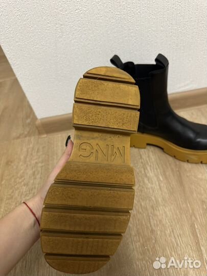 Ботинки женские mango