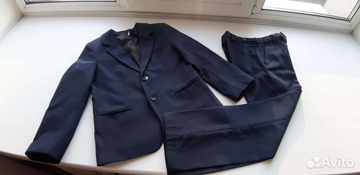 Костюм классический на мальчика 128