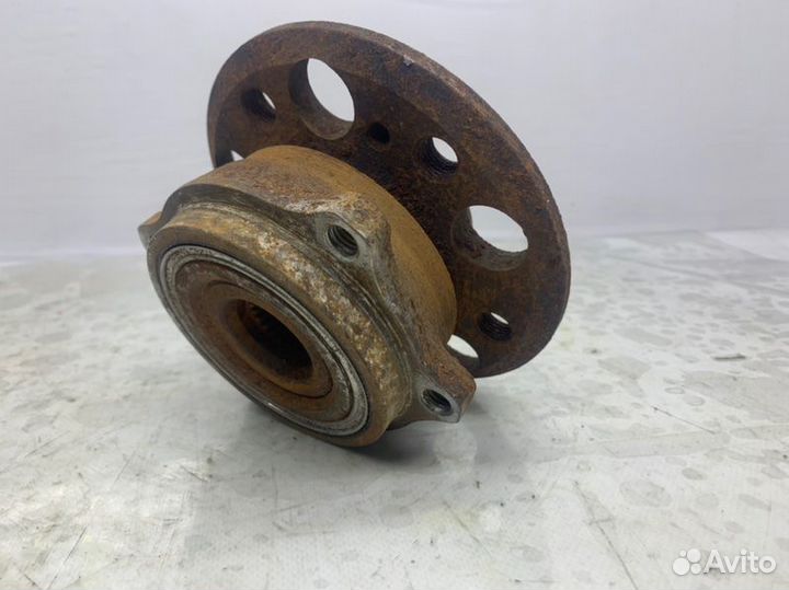 Ступица задняя Mercedes-Benz C W204 3.5 2012