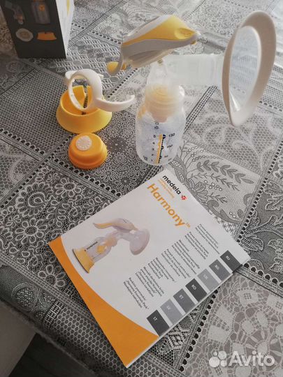 Молокоотсос medela ручной