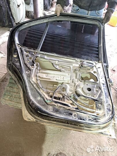 Дверь Nissan Primera p11 задняя левая