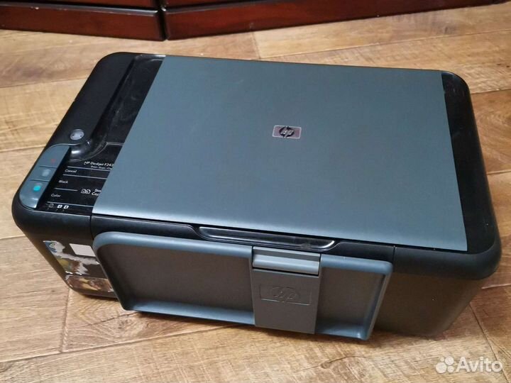 Цветной струйный мфу HP Deskjet F2400