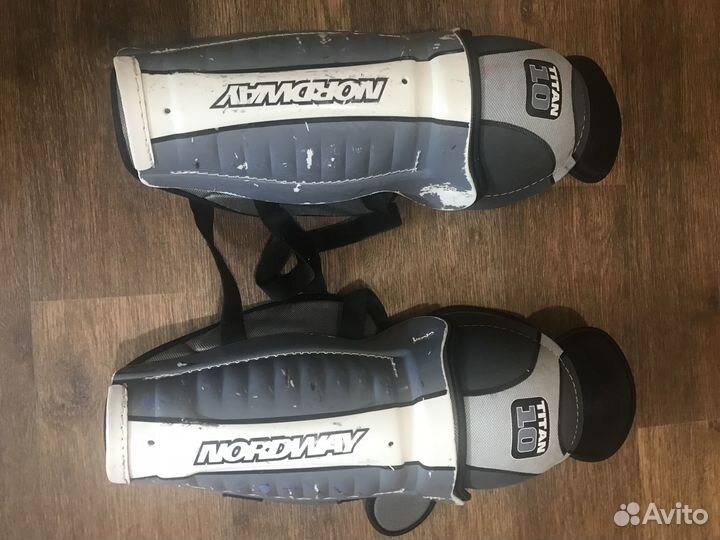 Хоккейные наколенники