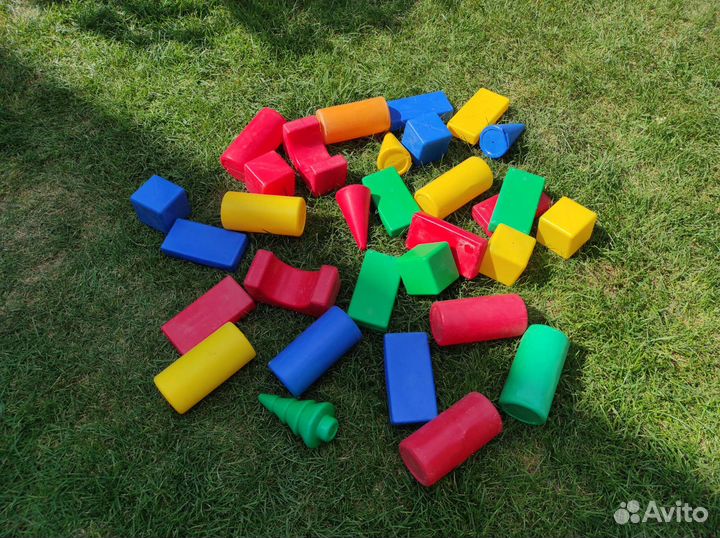 Много игрушек