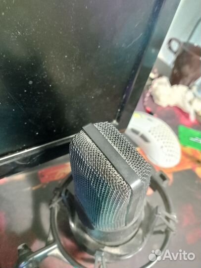 Студийный микрофон SE Electronics X1S