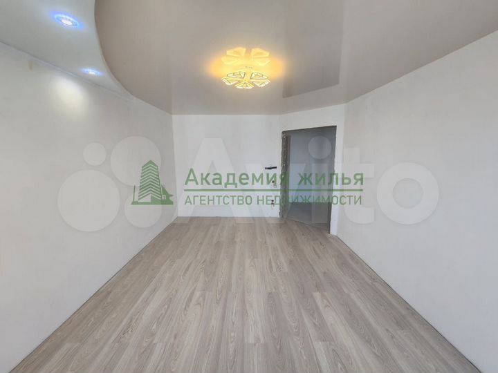 2-к. квартира, 64,3 м², 6/10 эт.