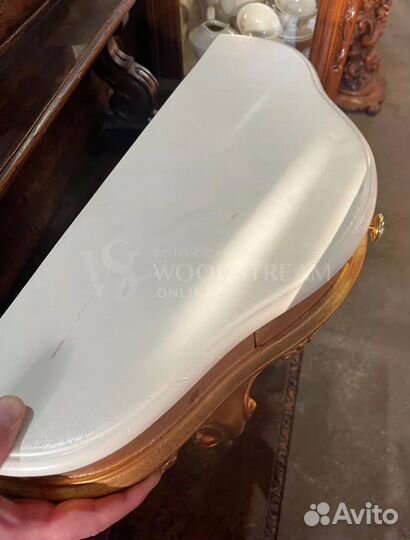 Консоль. Полка. Винтаж. Антиквариат