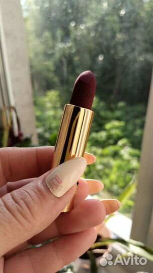 Матовая помада Gucci