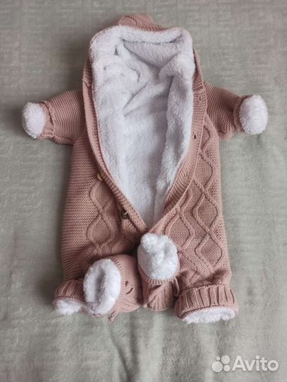 Зимний комбинезон для девочки