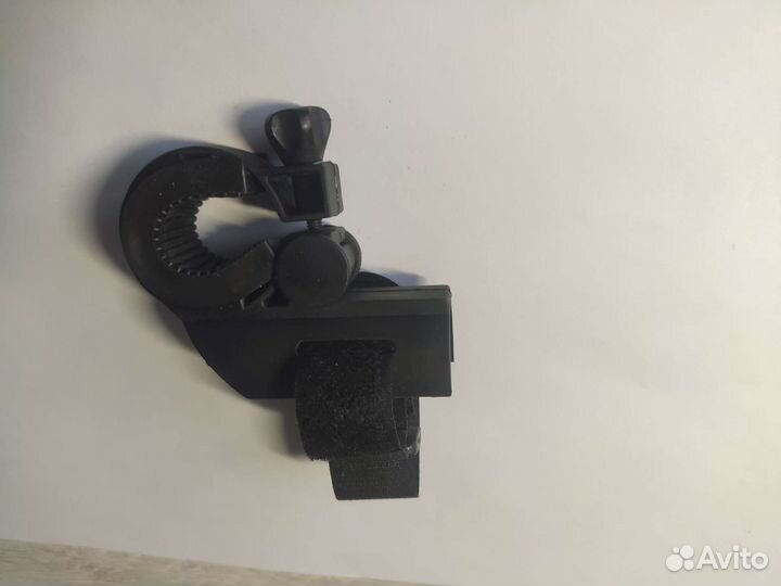 Держатель фонарика на велосипедный руль