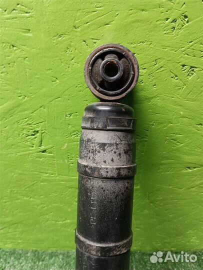 Стойка амортизатора задняя Opel Zafira A 2004