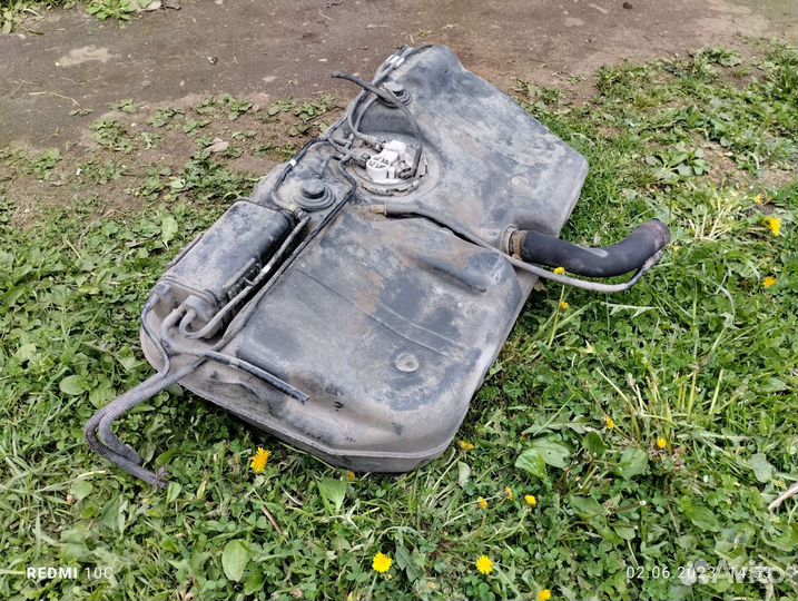 Бензобак Лада Гранта