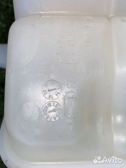 Бачок расширительный Audi A6 C6 4F0121403T