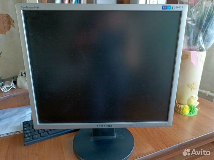 Монитор Samsung