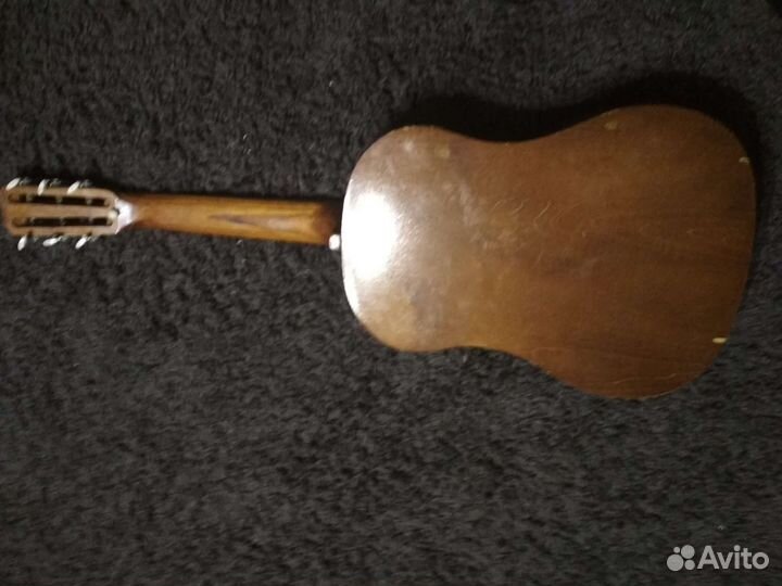 Гитара шестиструнная