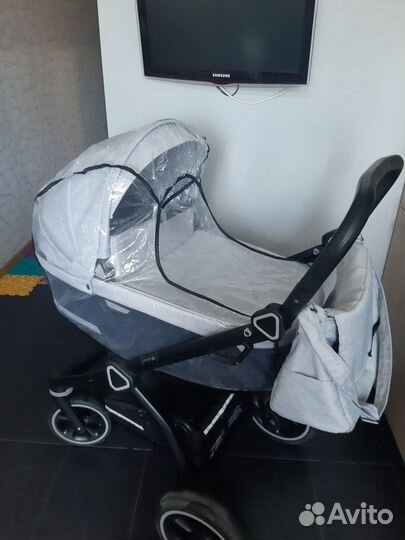 Продам детскую коляску бу