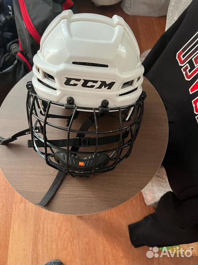Шлем хоккейный