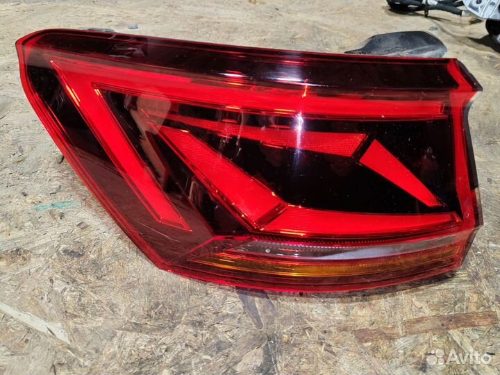 Фонарь задний левый Volkswagen Touareg 3 2019