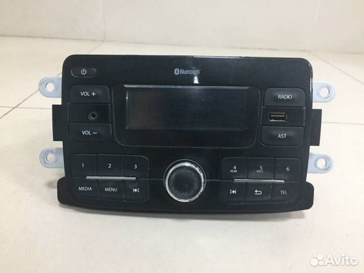 Б/У Магнитола 281153059R renault