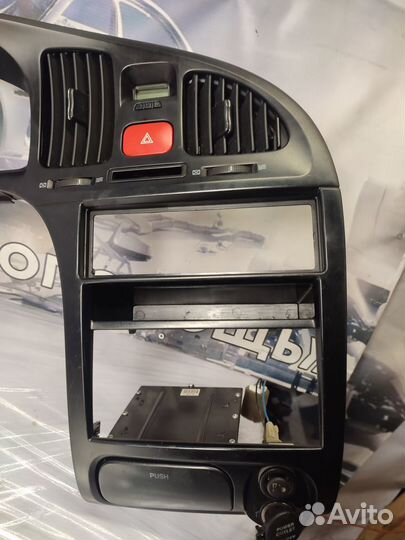 Центральная консоль Hyundai Elantra