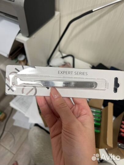 Пинцет для наращивания и палетка