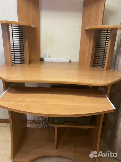 Компьютерный стол