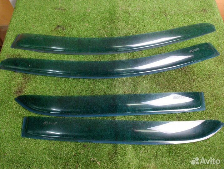 Дефлектор ветровик Renault Logan 1.6 2017