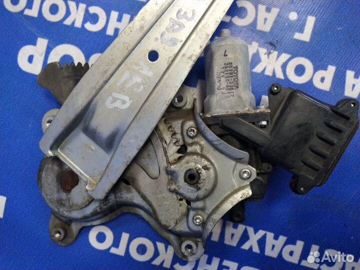 Задний левый стеклоподъёмник Toyota Camry 40 седан