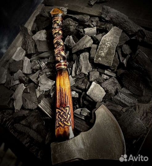 Топор ручной работы