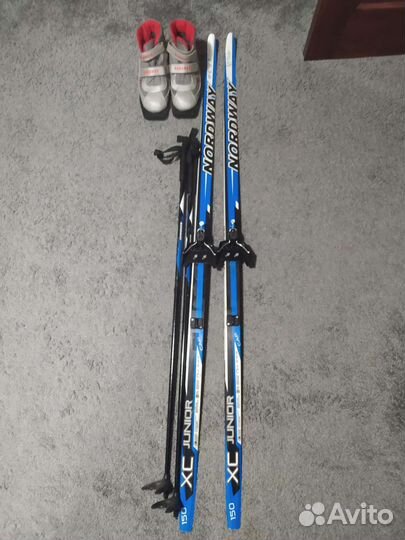 Беговые лыжи и ботинки